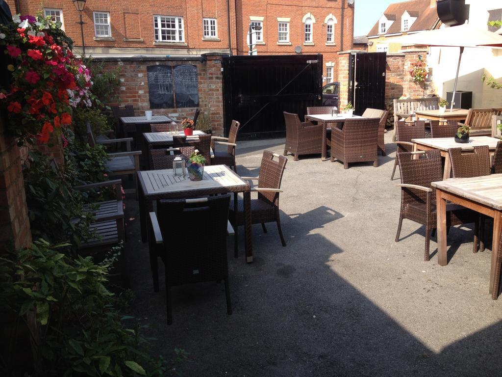 The Brewery Tap Hotel Abingdon-on-Thames Exterior photo